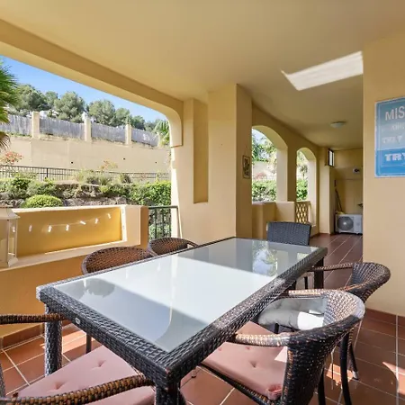 Chic Flat In Miraflores * Фуэнхирола