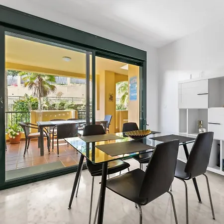 Chic Flat In Miraflores * Фуэнхирола